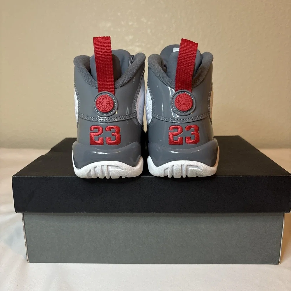 Nike‎ Air Jordan 9 Retro Size 4Y, Fire Red/Cool Grey, 302359-162